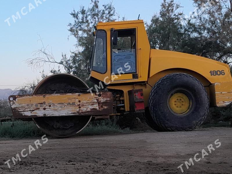JCB 3CX ECO 2002 - 400 000 TMT - Ак-Бугдайский этрап - img 2