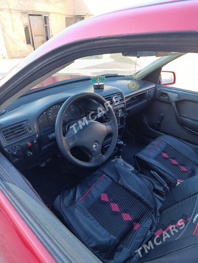 Opel Vectra 1991 - 30 000 TMT - Mary - img 3