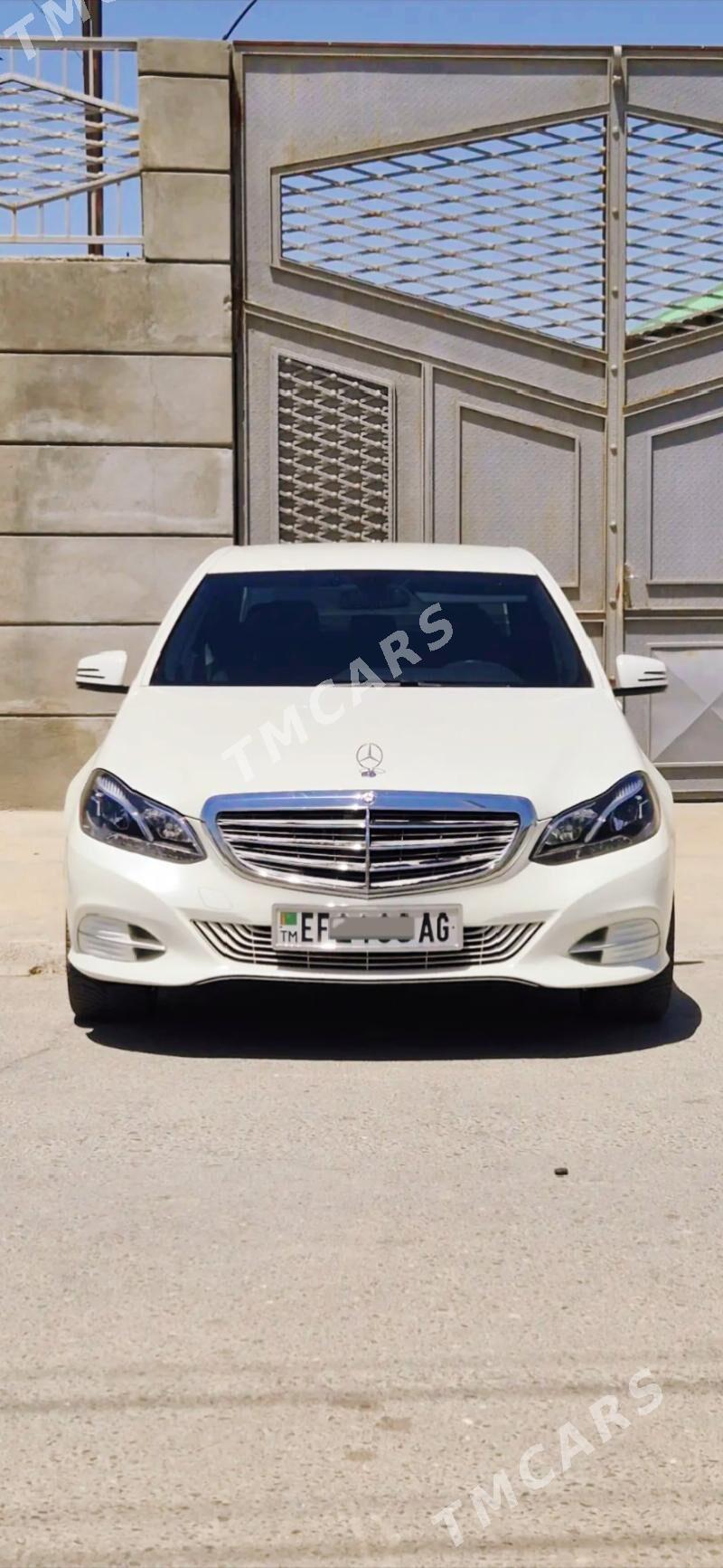 Mercedes-Benz E300 2014 - 440 000 TMT - Бузмеин - img 2
