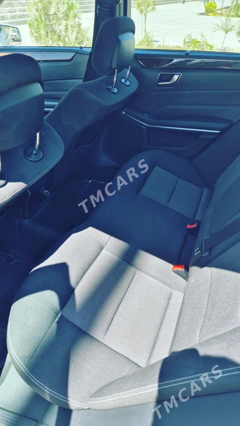 Mercedes-Benz E300 2014 - 440 000 TMT - Бузмеин - img 4
