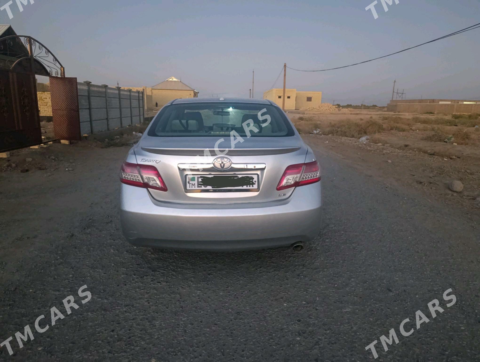 Toyota Camry 2010 - 220 000 TMT - Baýramaly - img 3
