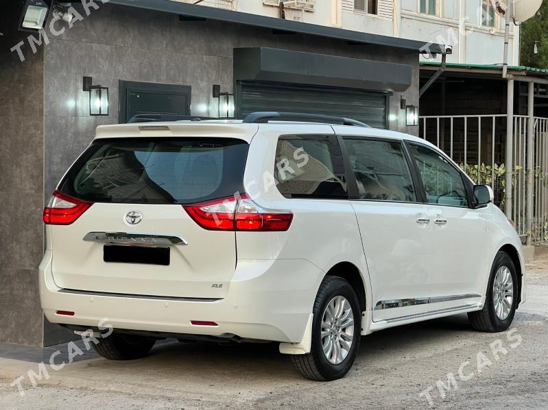 Toyota Sienna 2017 - 440 000 TMT - Туркменбаши - img 2