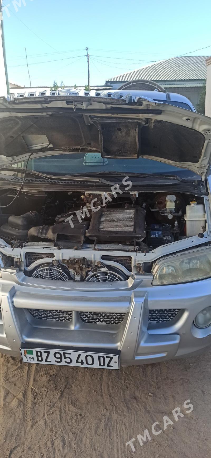Hyundai Staria 2000 - 90 000 TMT - Дашогуз - img 3