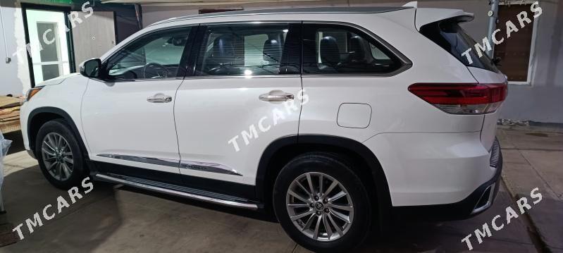 Toyota Highlander 2019 - 450 000 TMT - Bekrewe - img 3