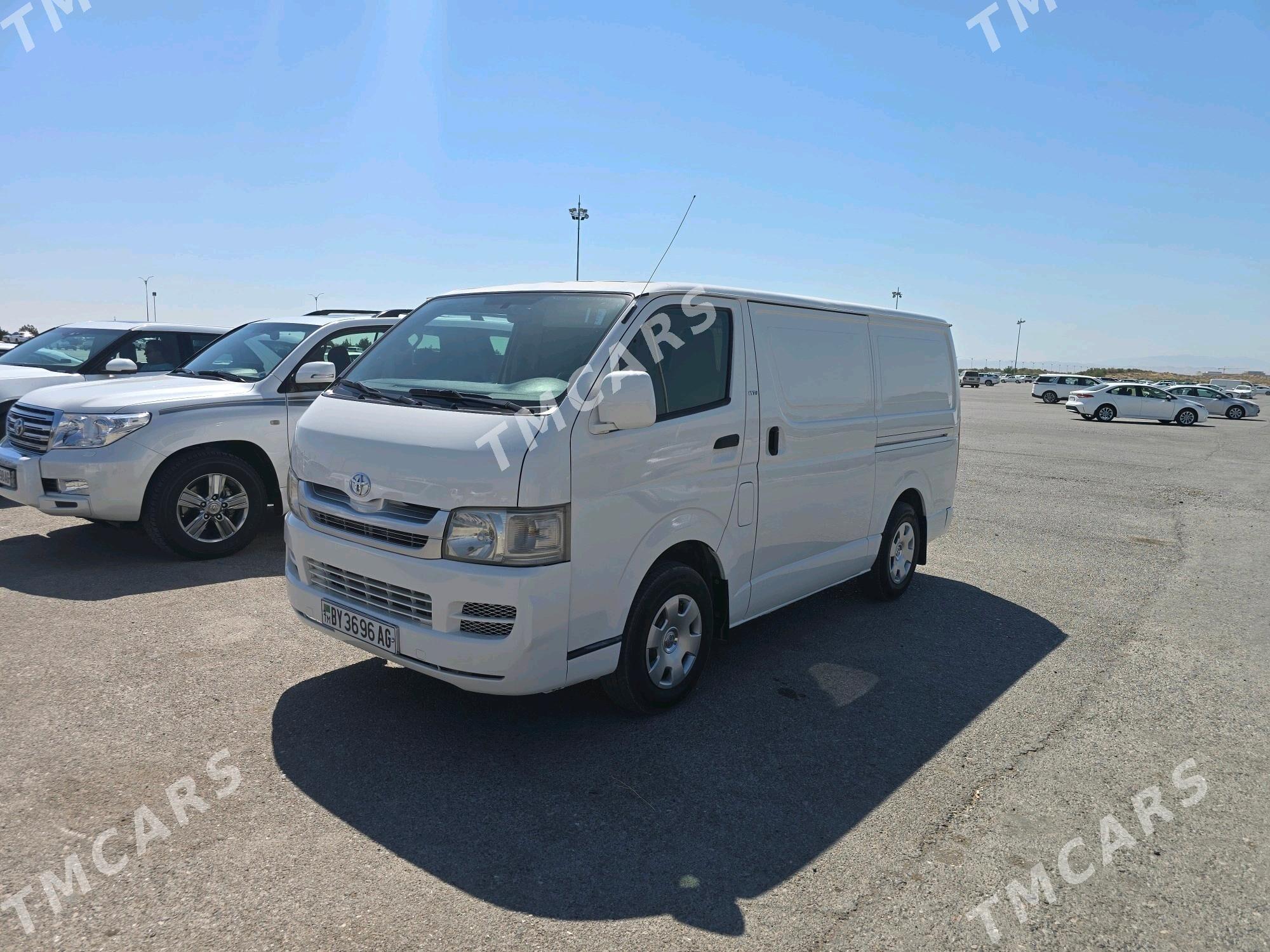 Toyota Hiace 2010 - 300 000 TMT - Туркменабат - img 2
