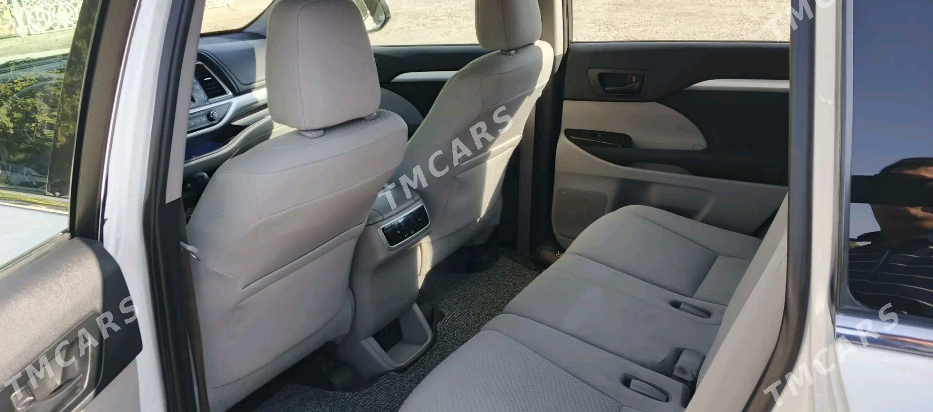 Toyota Highlander 2019 - 400 000 TMT - Sakarçäge - img 7