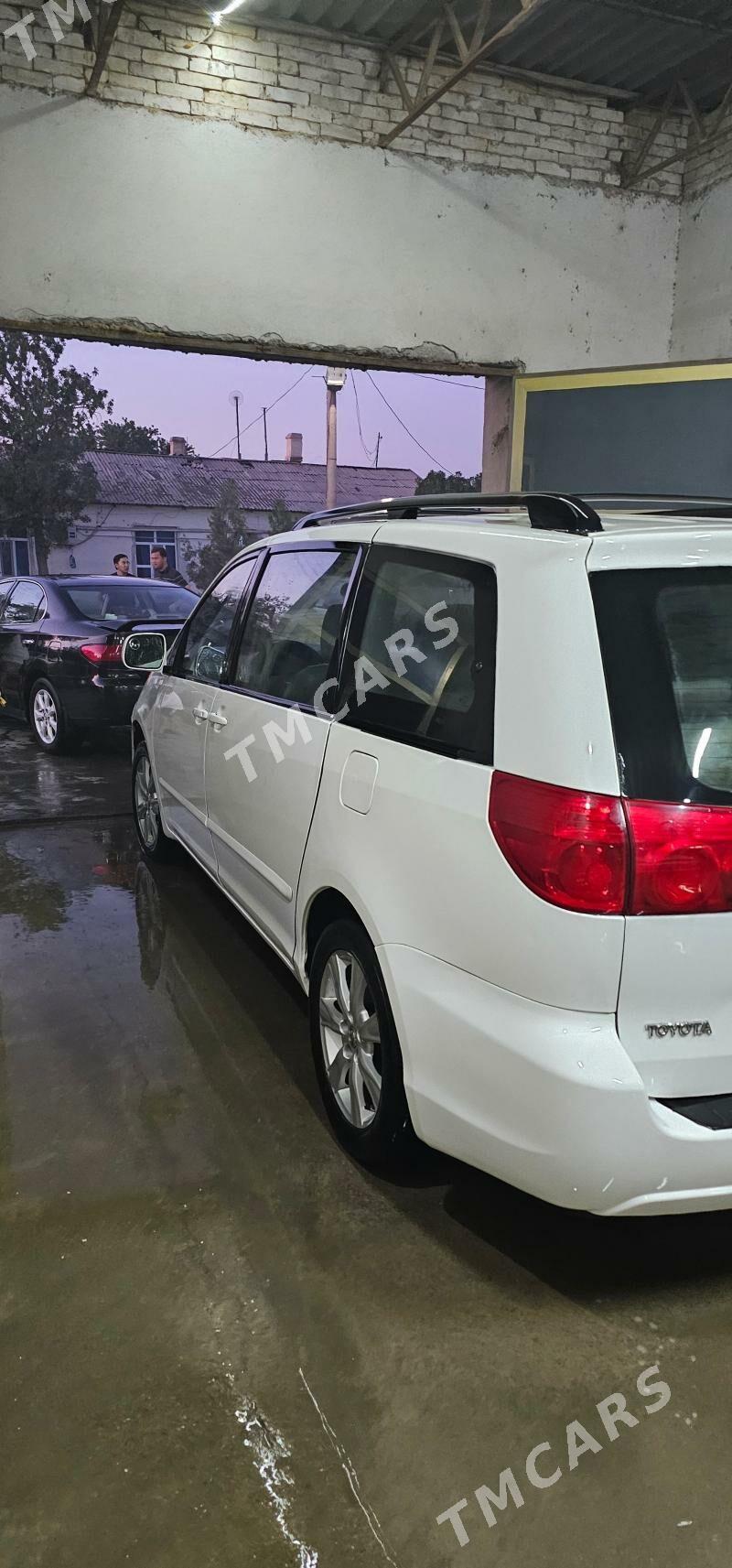 Toyota Sienna 2007 - 179 000 TMT - Akdepe - img 3
