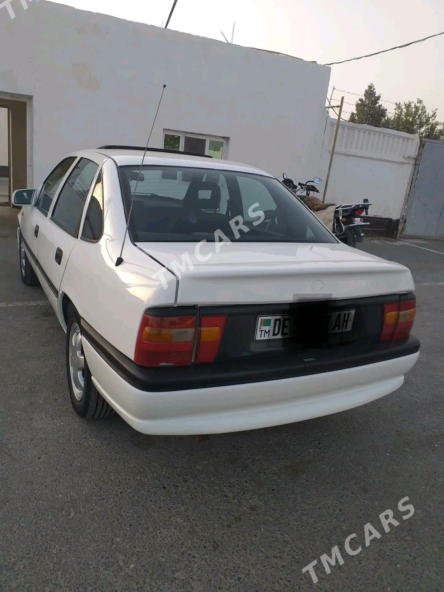 Opel Vectra 1995 - 50 000 TMT - Бахарден - img 4