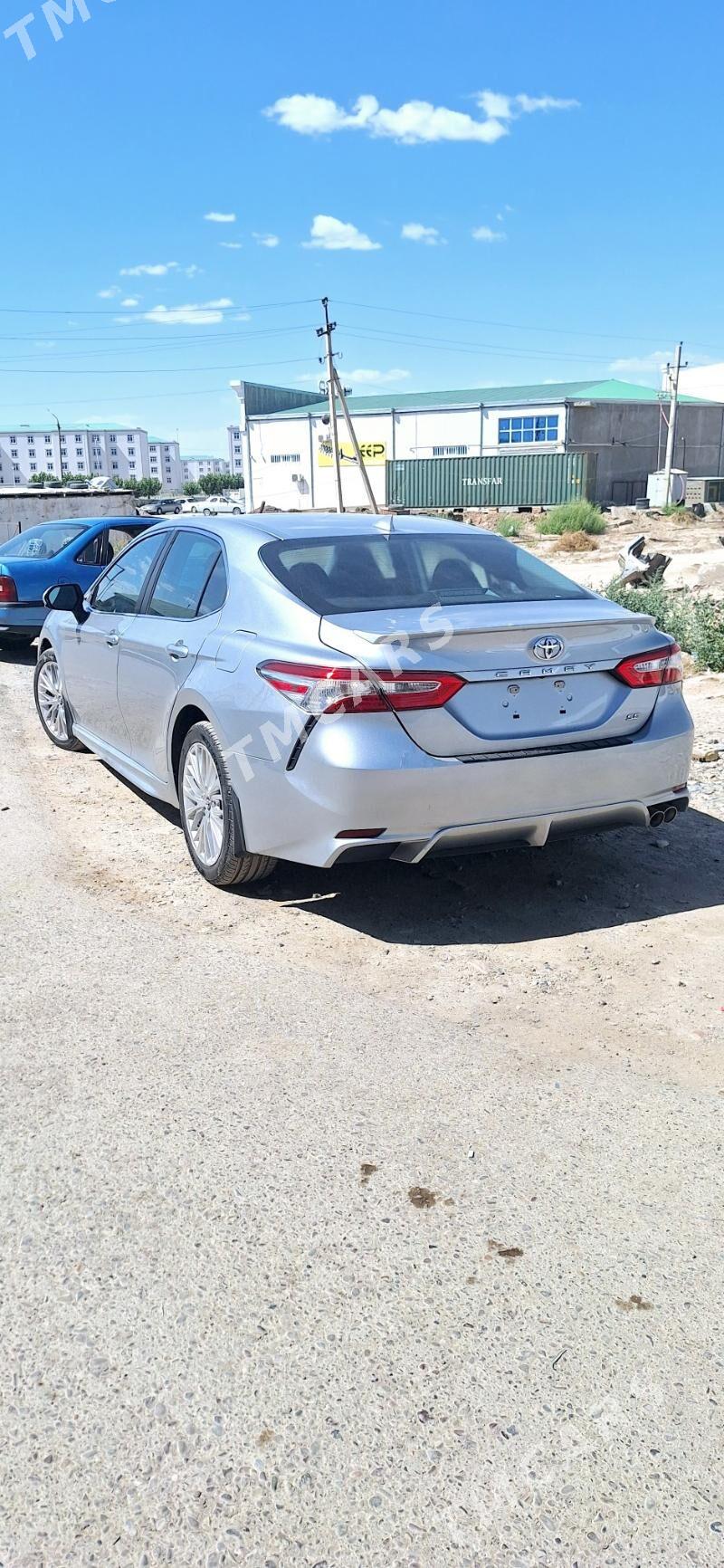Toyota Camry 2020 - 285 000 TMT - Baýramaly - img 2