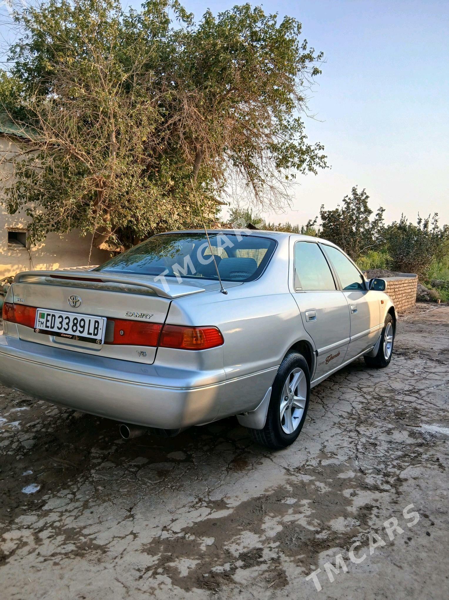 Toyota Camry 2000 - 140 000 TMT - Hojambaz - img 4