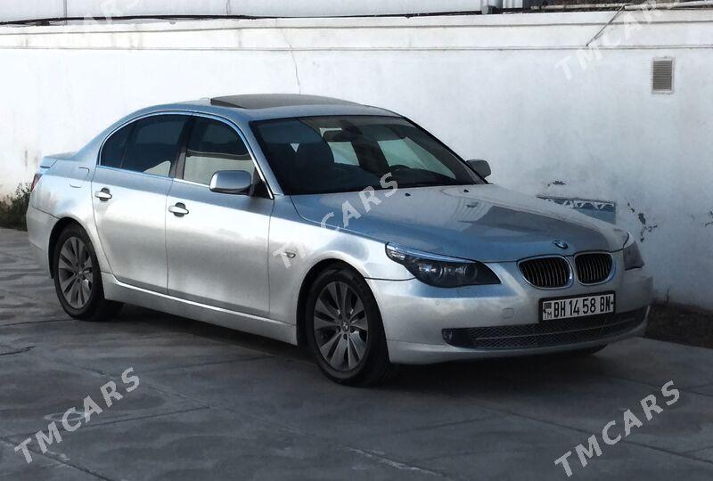 BMW E60 2004 - 200 000 TMT - Балканабат - img 2