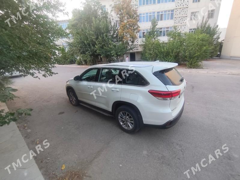 Toyota Highlander 2019 - 450 000 TMT - Ak bugdaý etraby - img 5