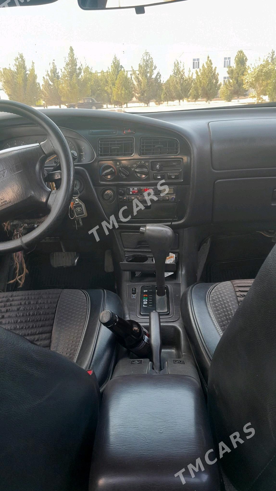 Toyota Camry 1995 - 93 000 TMT - Türkmenabat - img 2