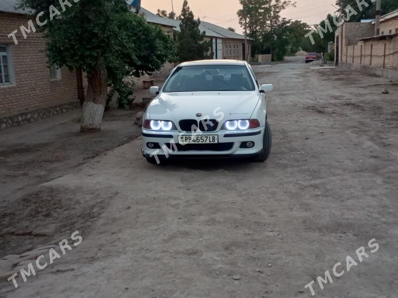 BMW E39 2000 - 85 000 TMT - Ходжамбаз - img 3