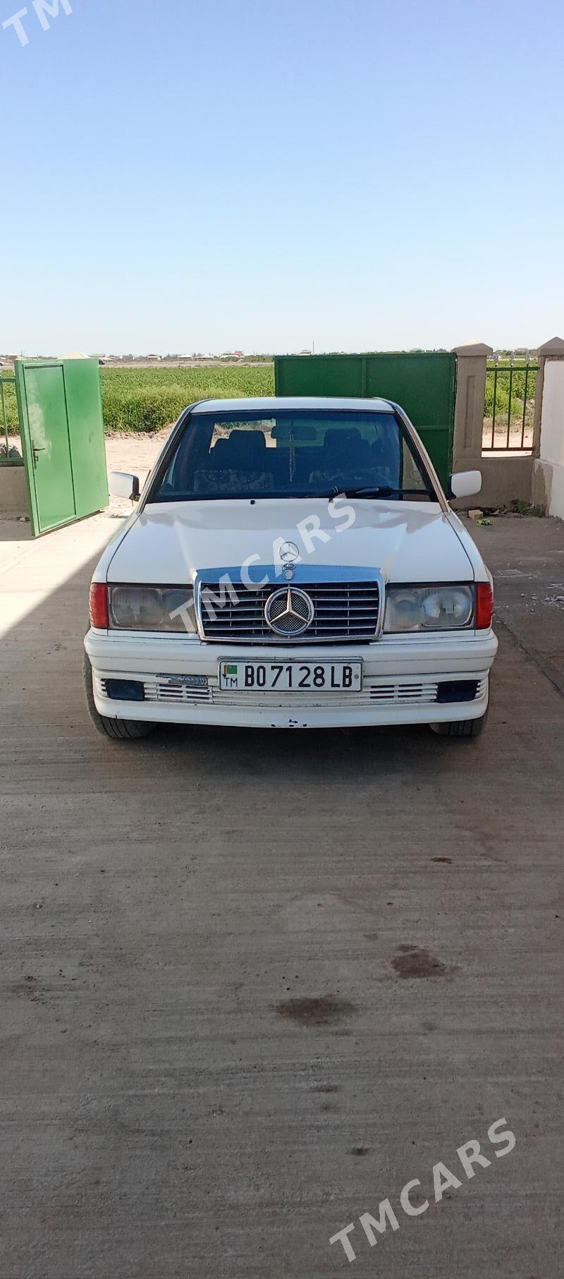 Mercedes-Benz 190E 1993 - 33 000 TMT - Чарджоу - img 3