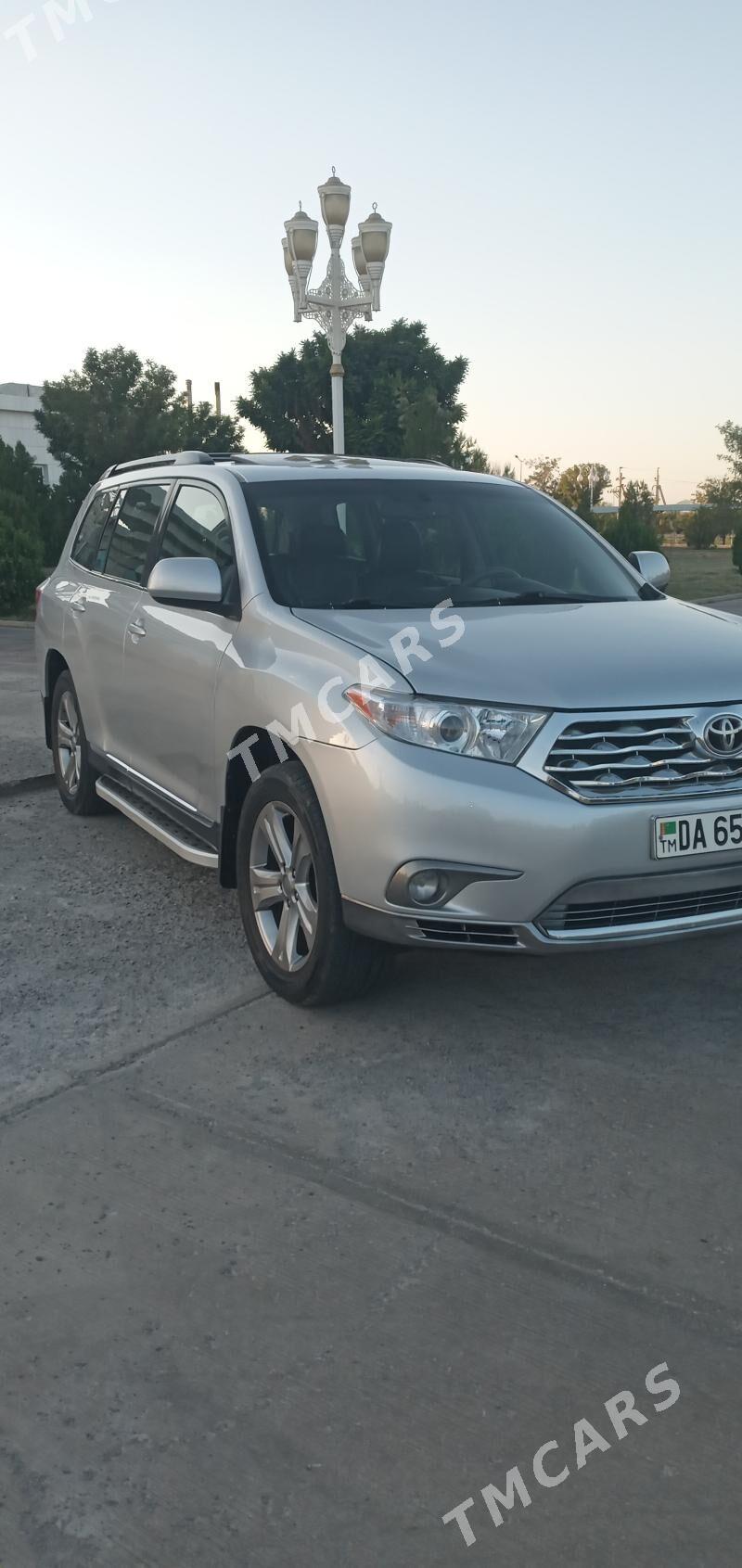 Toyota Highlander 2012 - 350 000 TMT - Daşoguz - img 8