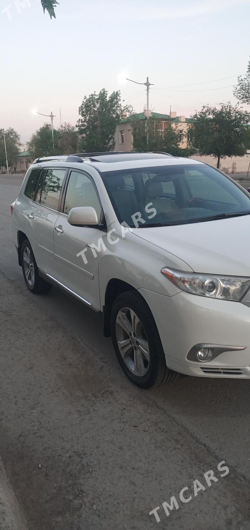 Toyota Highlander 2013 - 380 000 TMT - Дашогуз - img 1