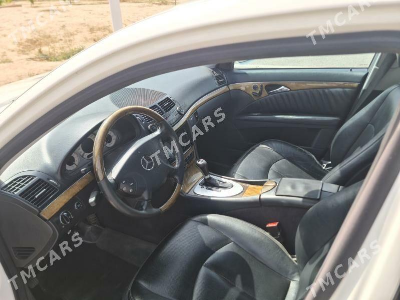 Mercedes-Benz E350 2005 - 130 000 TMT - Änew - img 4