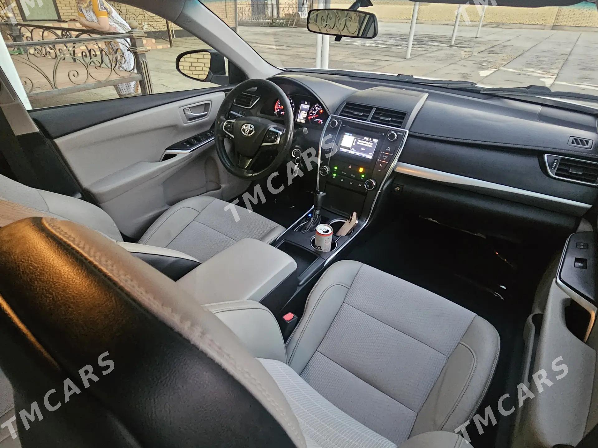 Toyota Camry 2017 - 265 000 TMT - Baýramaly - img 3