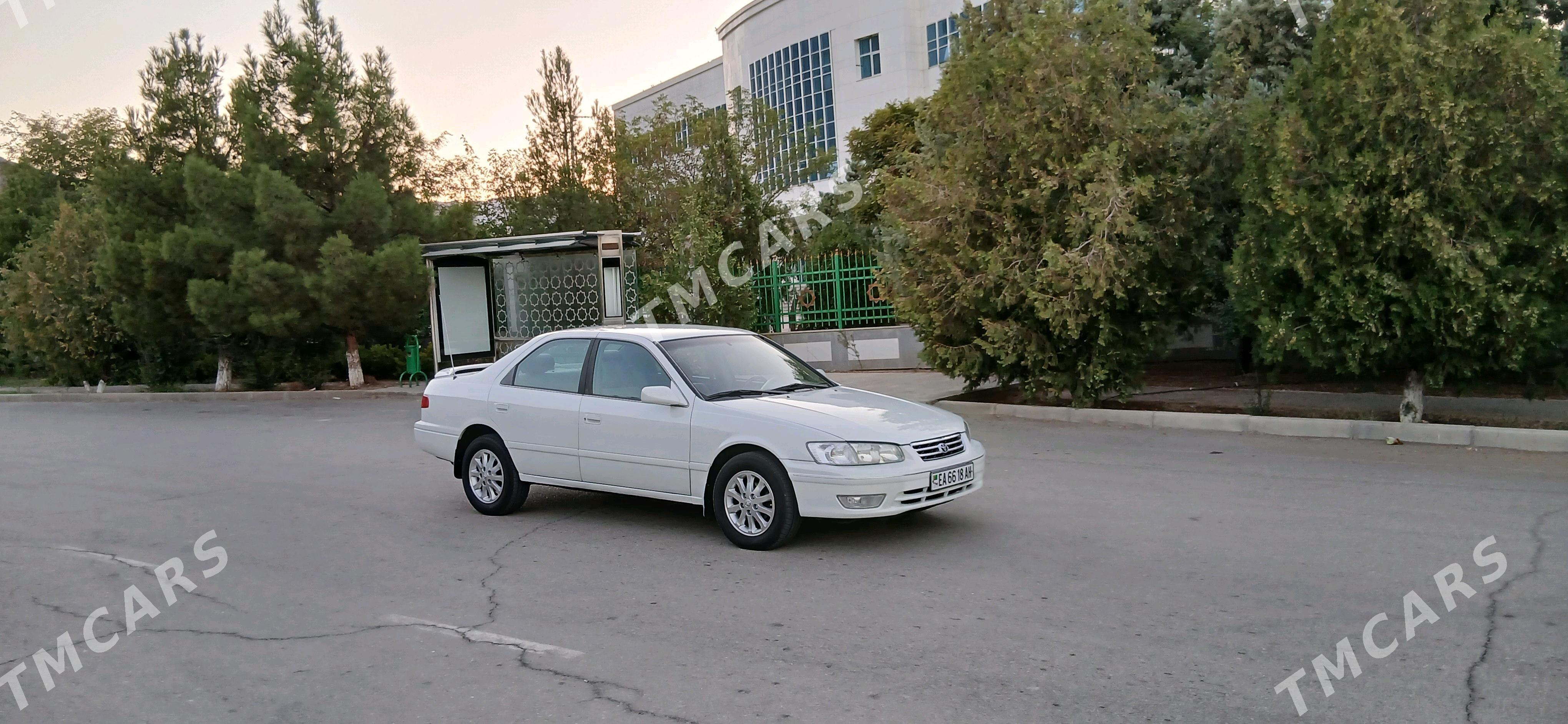 Toyota Camry 2001 - 158 000 TMT - Bäherden - img 2
