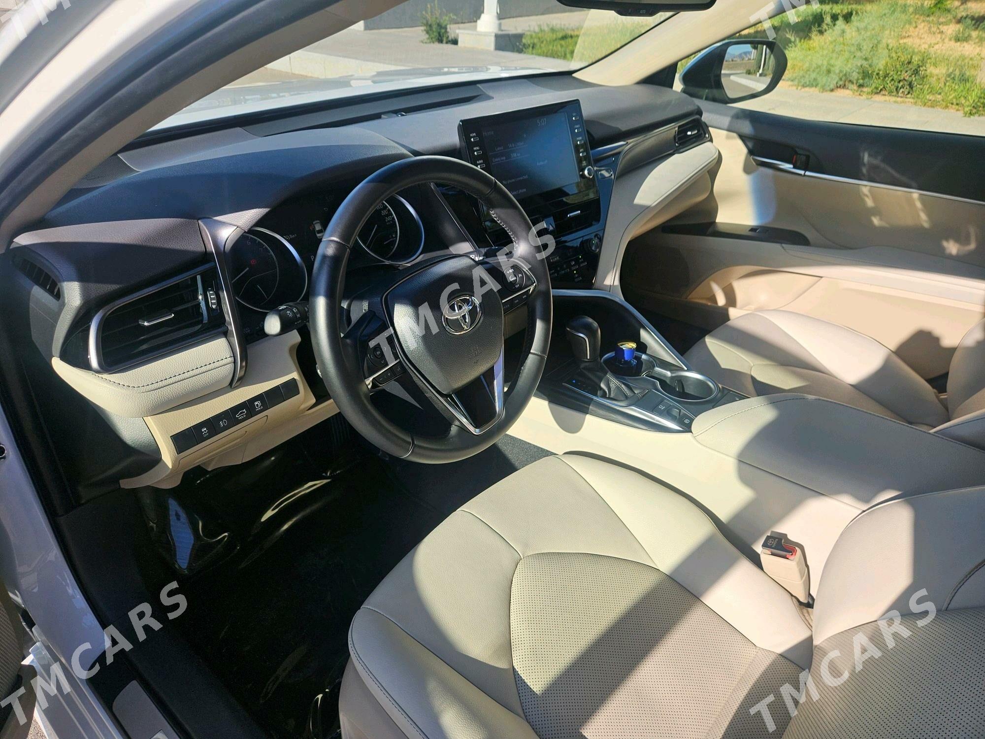Toyota Camry 2023 - 665 000 TMT - Ашхабад - img 3