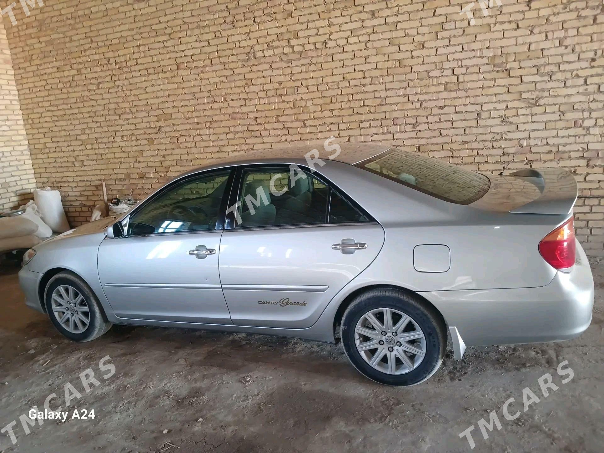 Toyota Camry 2004 - 155 000 TMT - Халач - img 2