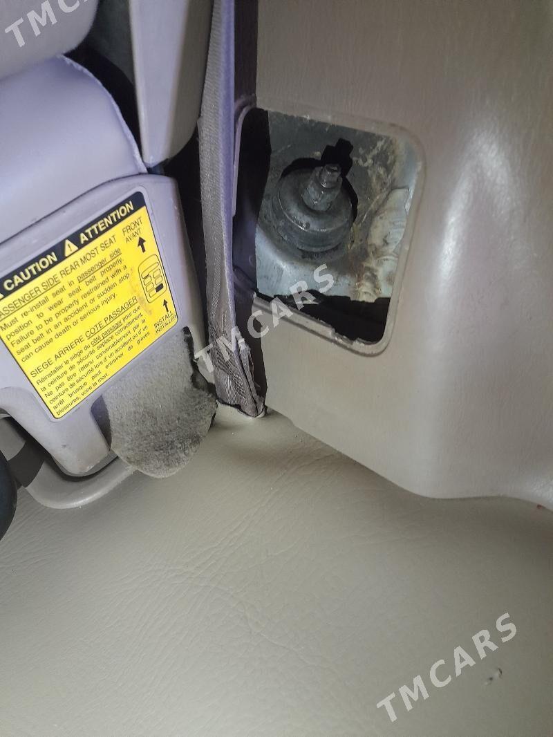 Toyota Sienna 2002 - 185 000 TMT - Türkmenabat - img 6