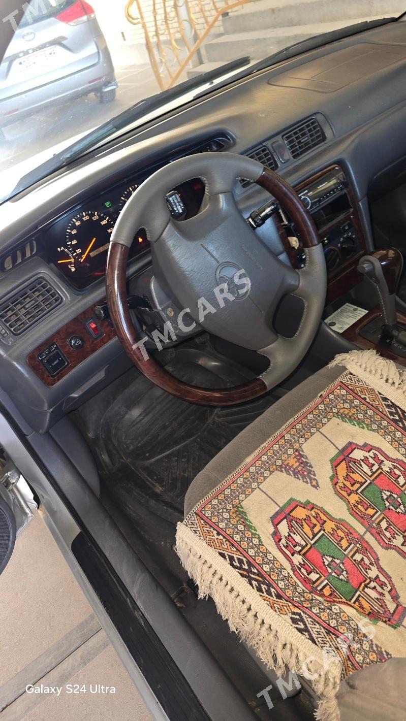 Toyota Camry 2002 - 135 000 TMT - Мары - img 2