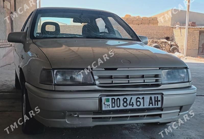 Opel Vectra 1989 - 27 000 TMT - Tejen - img 2
