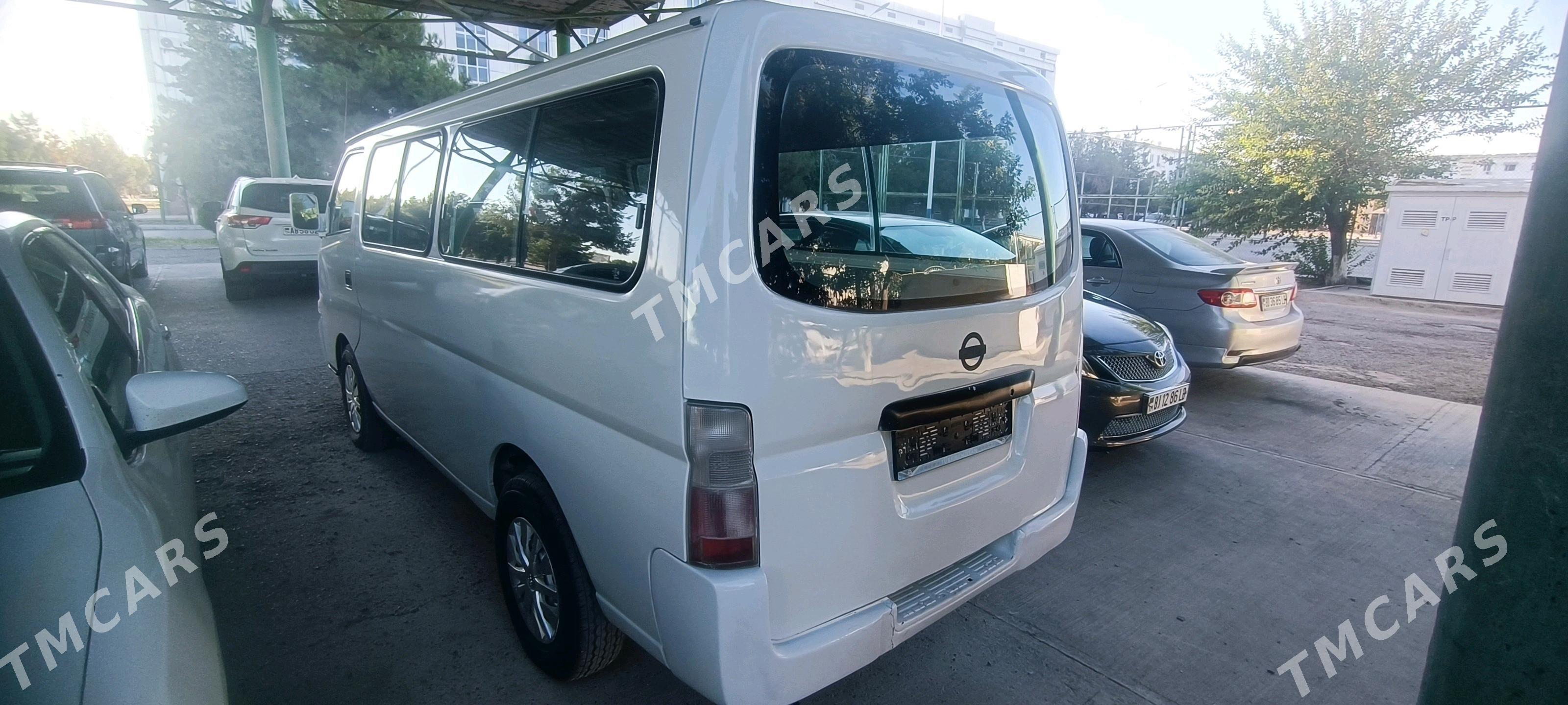 Nissan Urvan 2003 - 114 000 TMT - Туркменабат - img 4