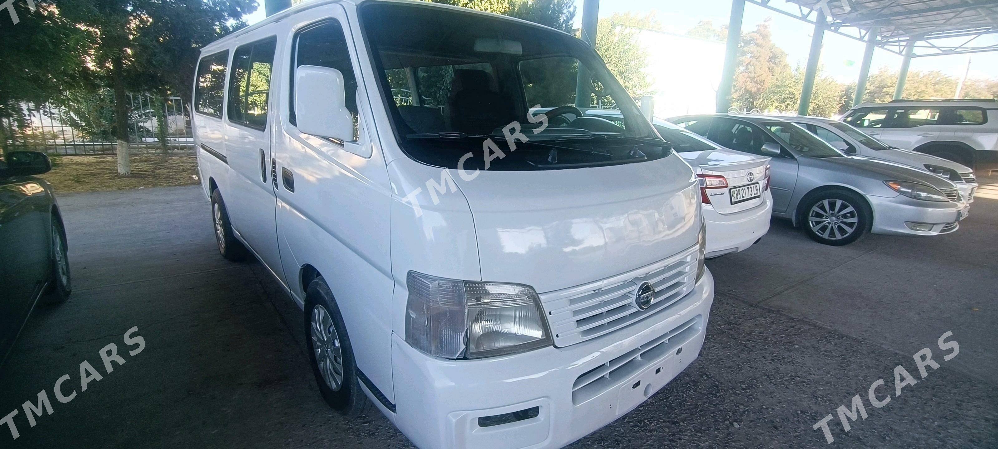 Nissan Urvan 2003 - 114 000 TMT - Туркменабат - img 2