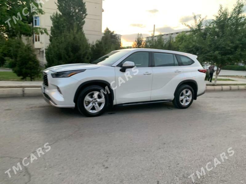 Toyota Highlander 2022 - 525 000 TMT - Ашхабад - img 2