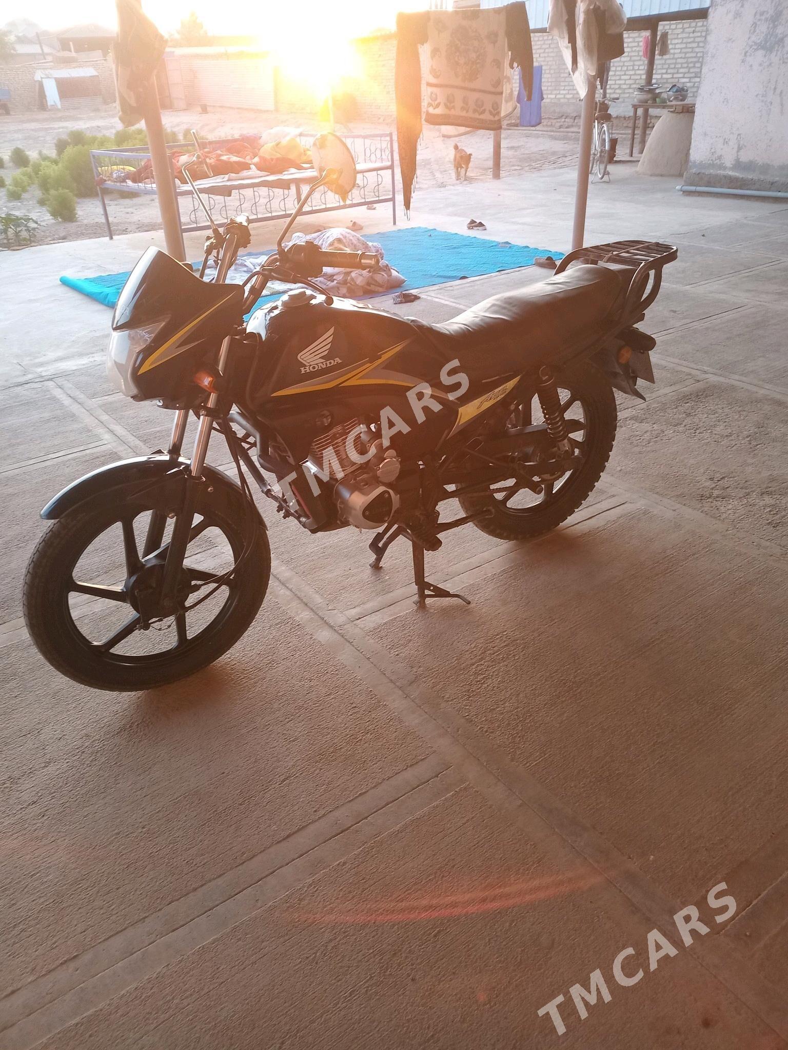 Honda Passport 2017 - 20 000 TMT - Ёлётен - img 2