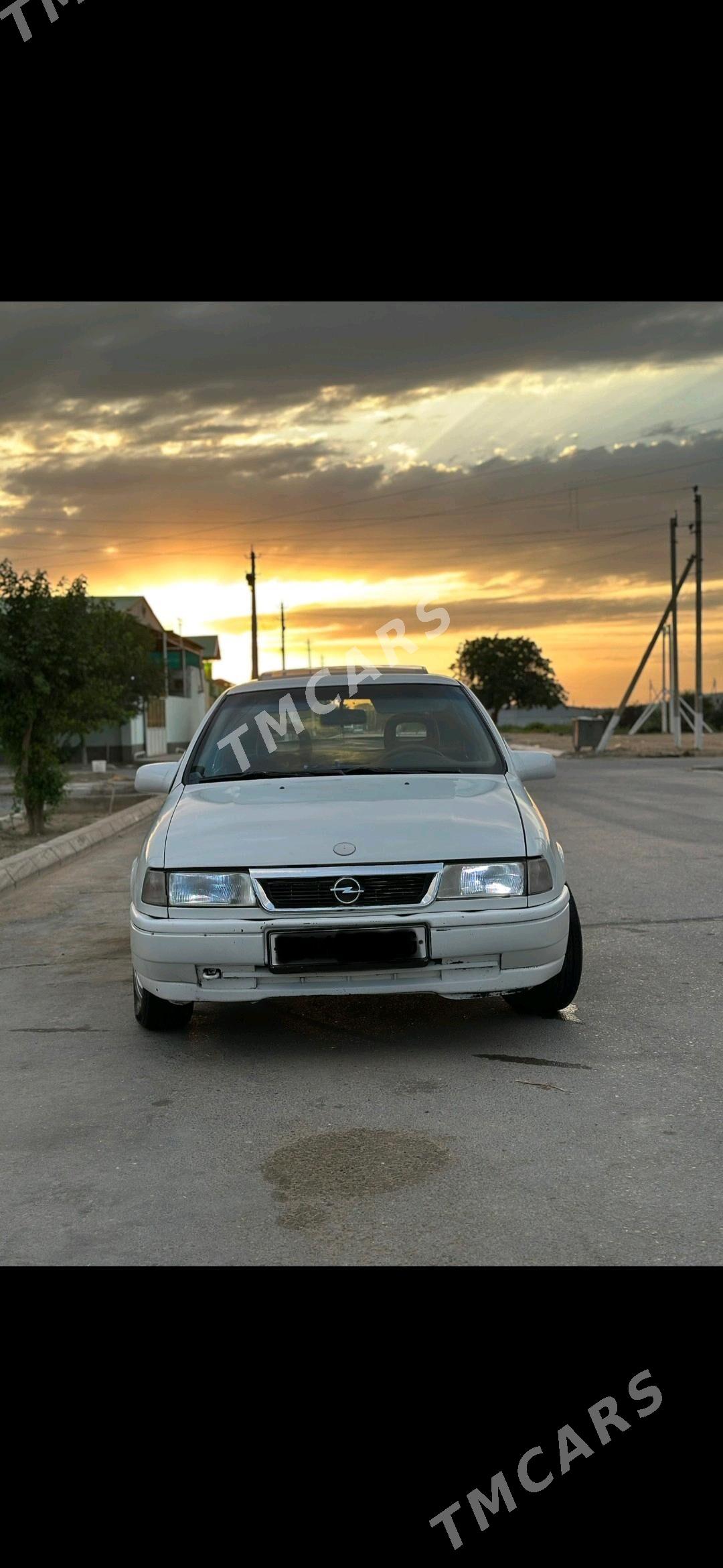 Opel Vectra 1992 - 37 000 TMT - Ашхабад - img 2