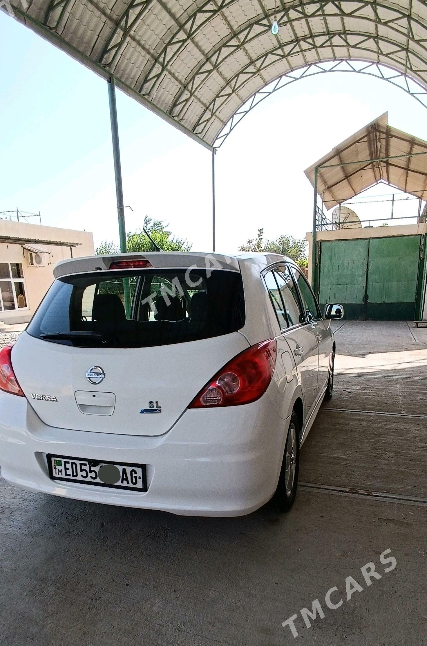 Nissan Versa 2010 - 136 000 TMT - Aşgabat - img 4