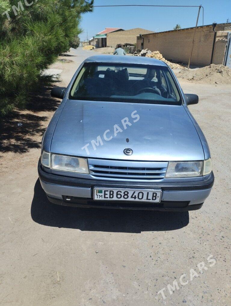 Opel Vectra 1989 - 24 000 TMT - Фарап - img 2