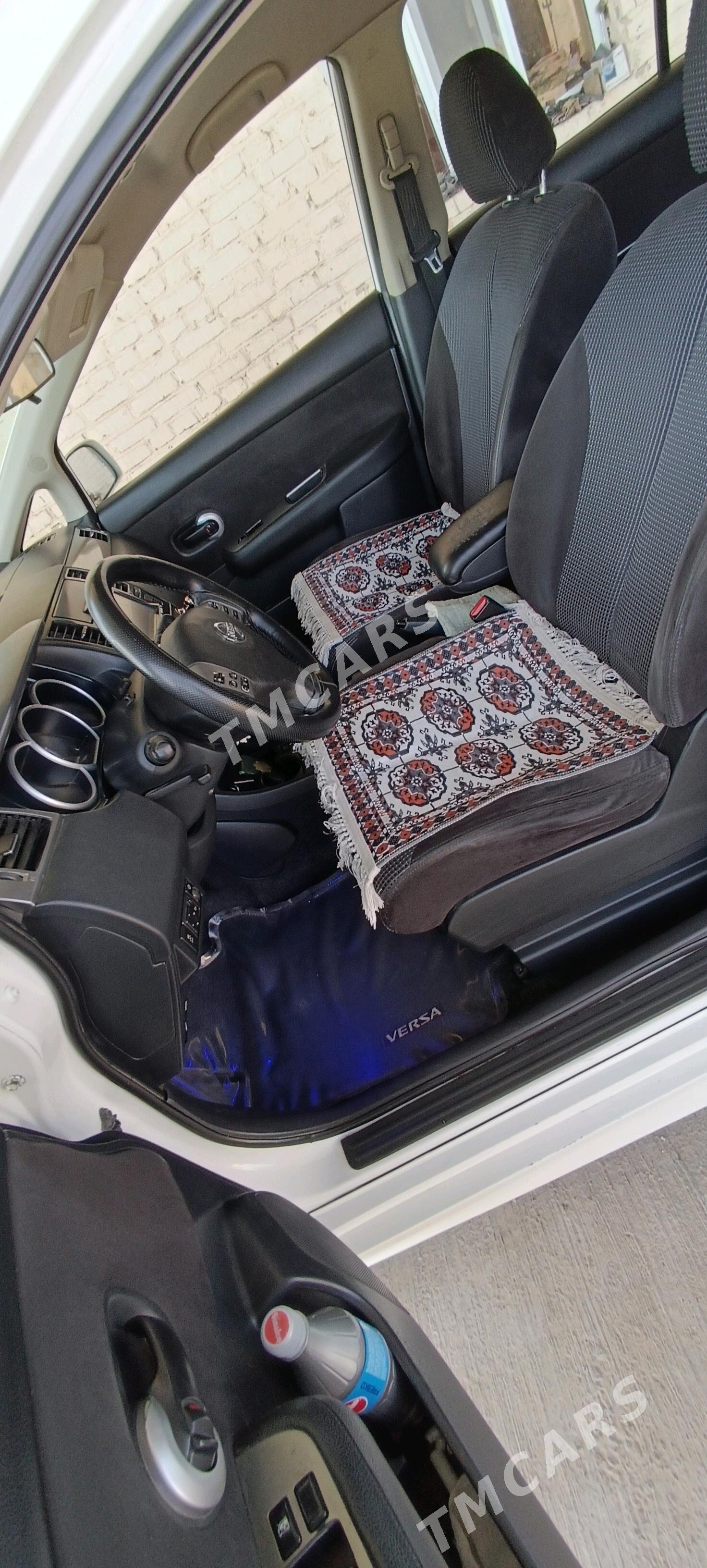Nissan Versa 2010 - 136 000 TMT - Aşgabat - img 7