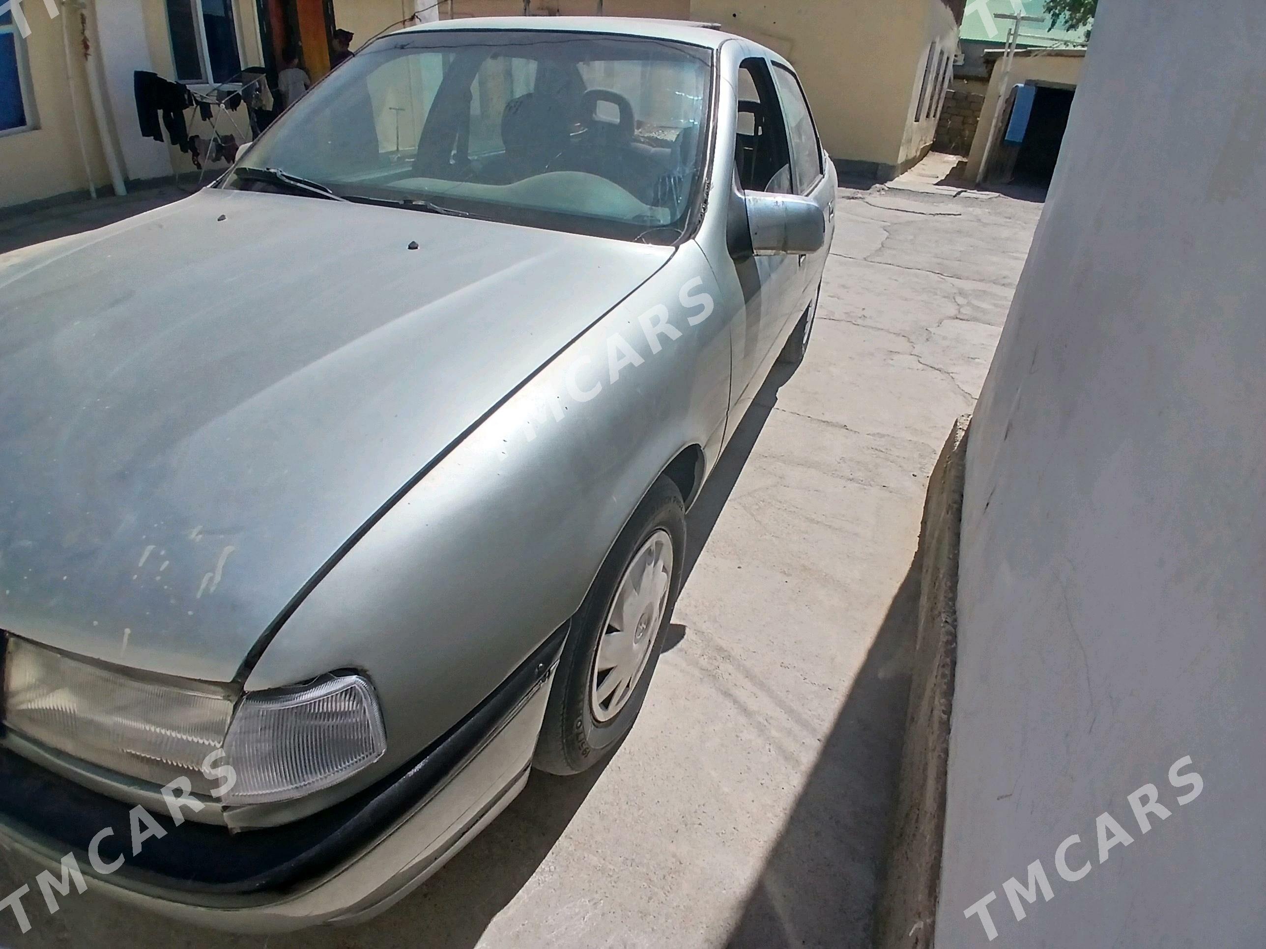 Opel Vectra 1990 - 22 000 TMT - Бузмеин - img 3