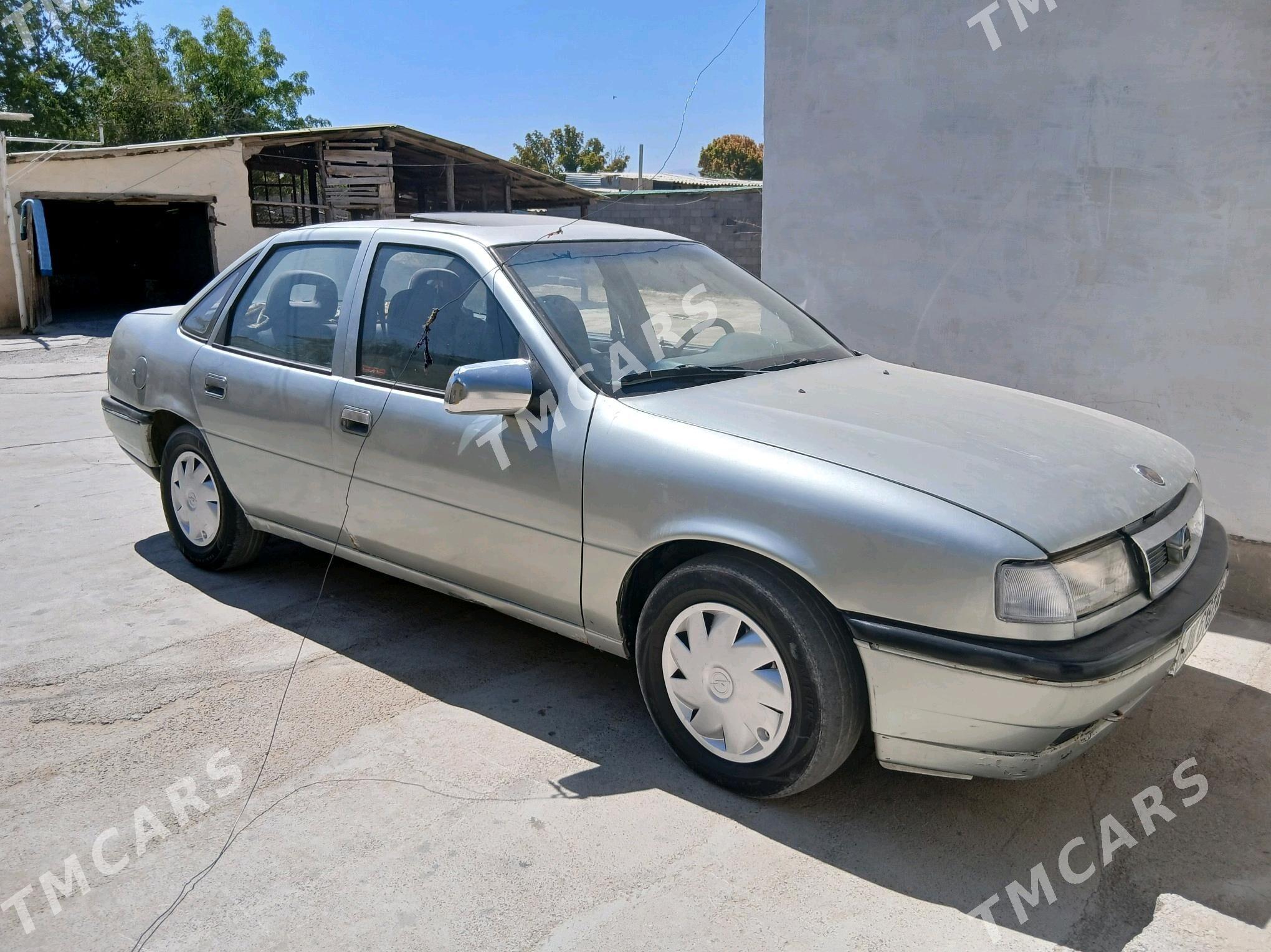 Opel Vectra 1990 - 22 000 TMT - Бузмеин - img 2