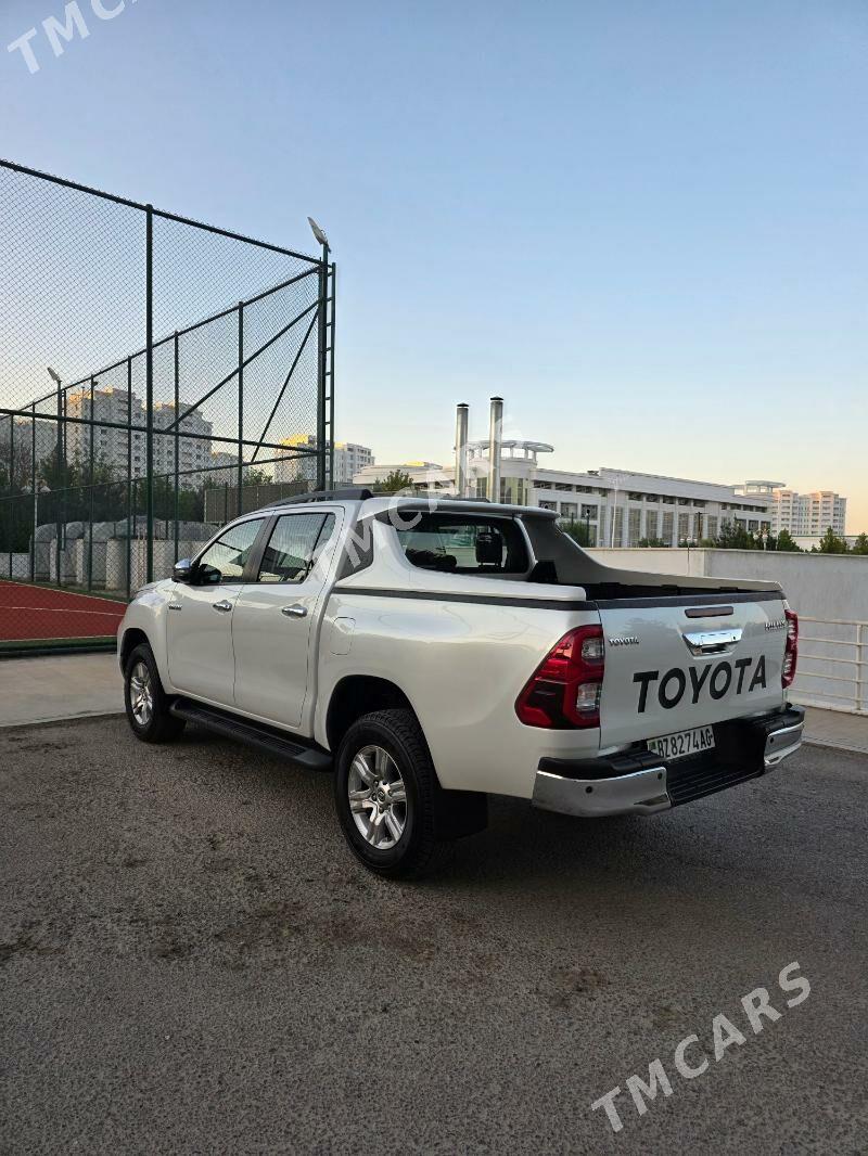Toyota Hilux 2022 - 588 000 TMT - Арзув - img 5