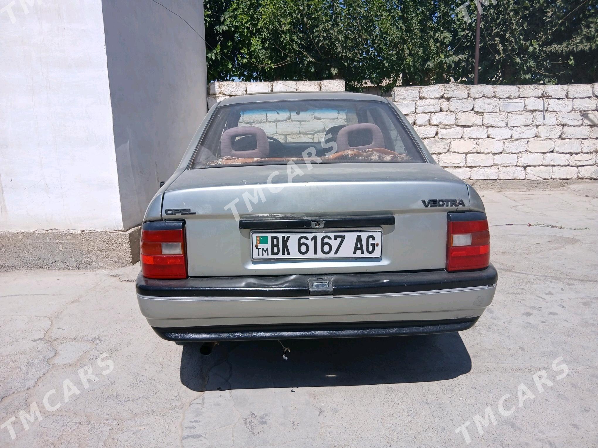 Opel Vectra 1990 - 22 000 TMT - Бузмеин - img 4