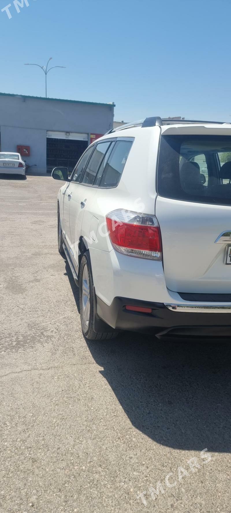 Toyota Highlander 2011 - 300 000 TMT - Ашхабад - img 4