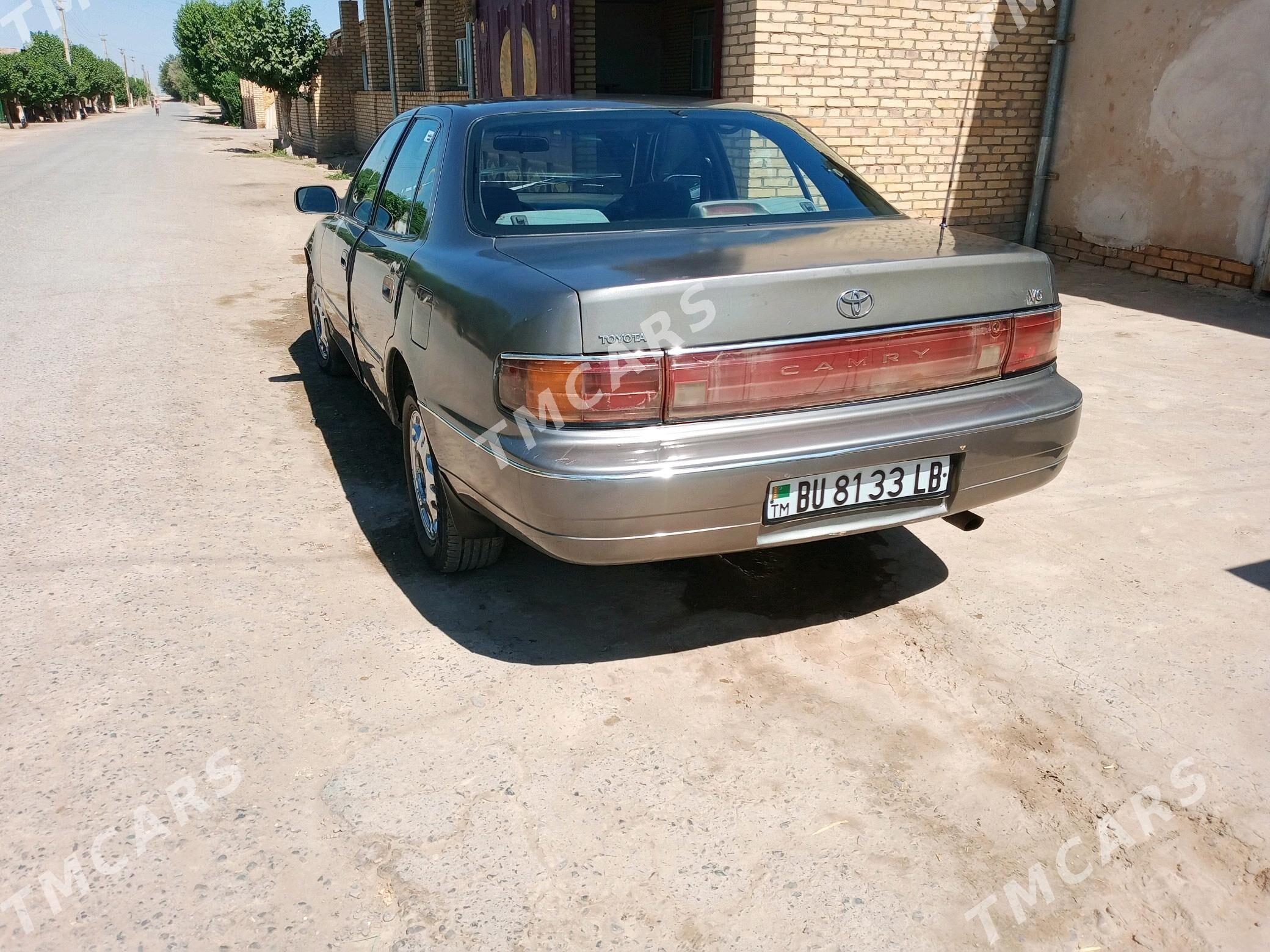 Toyota Camry 1993 - 84 000 TMT - Халач - img 3
