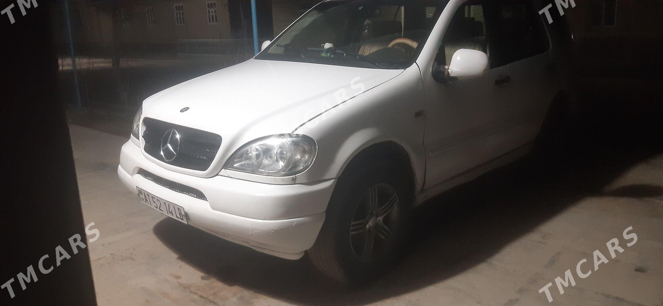 Mercedes-Benz C320 1999 - 90 000 TMT - Сакар - img 6