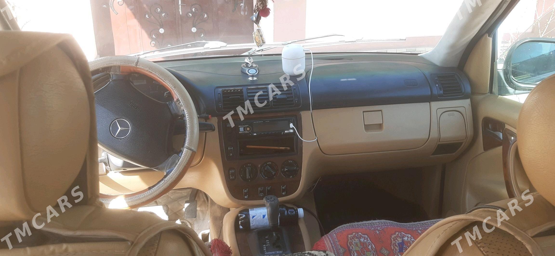Mercedes-Benz C320 1999 - 90 000 TMT - Сакар - img 5