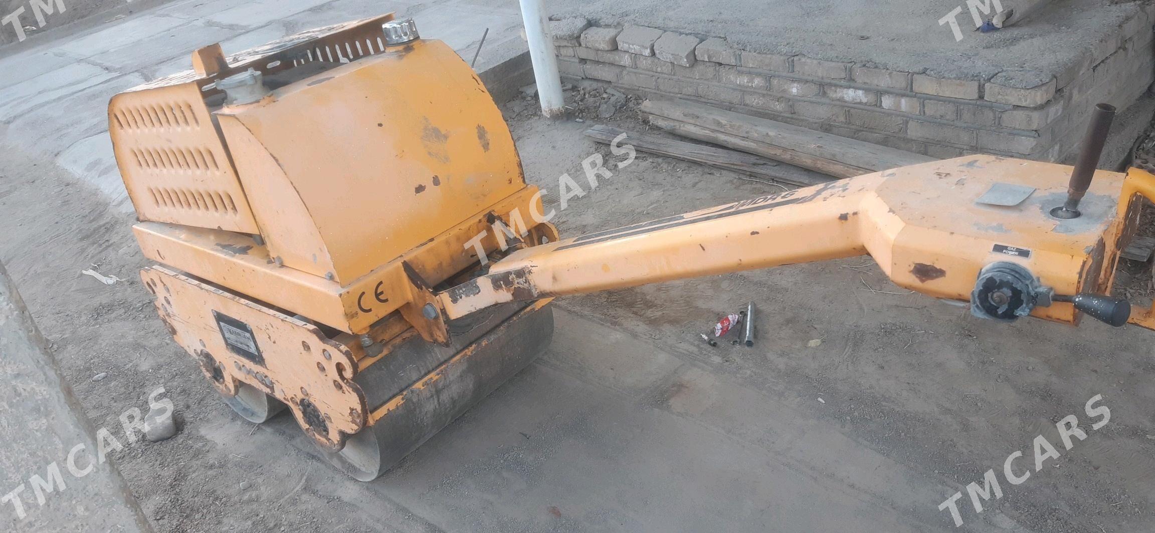 JCB Pilingmaster 2014 - 40 000 TMT - Мары - img 3