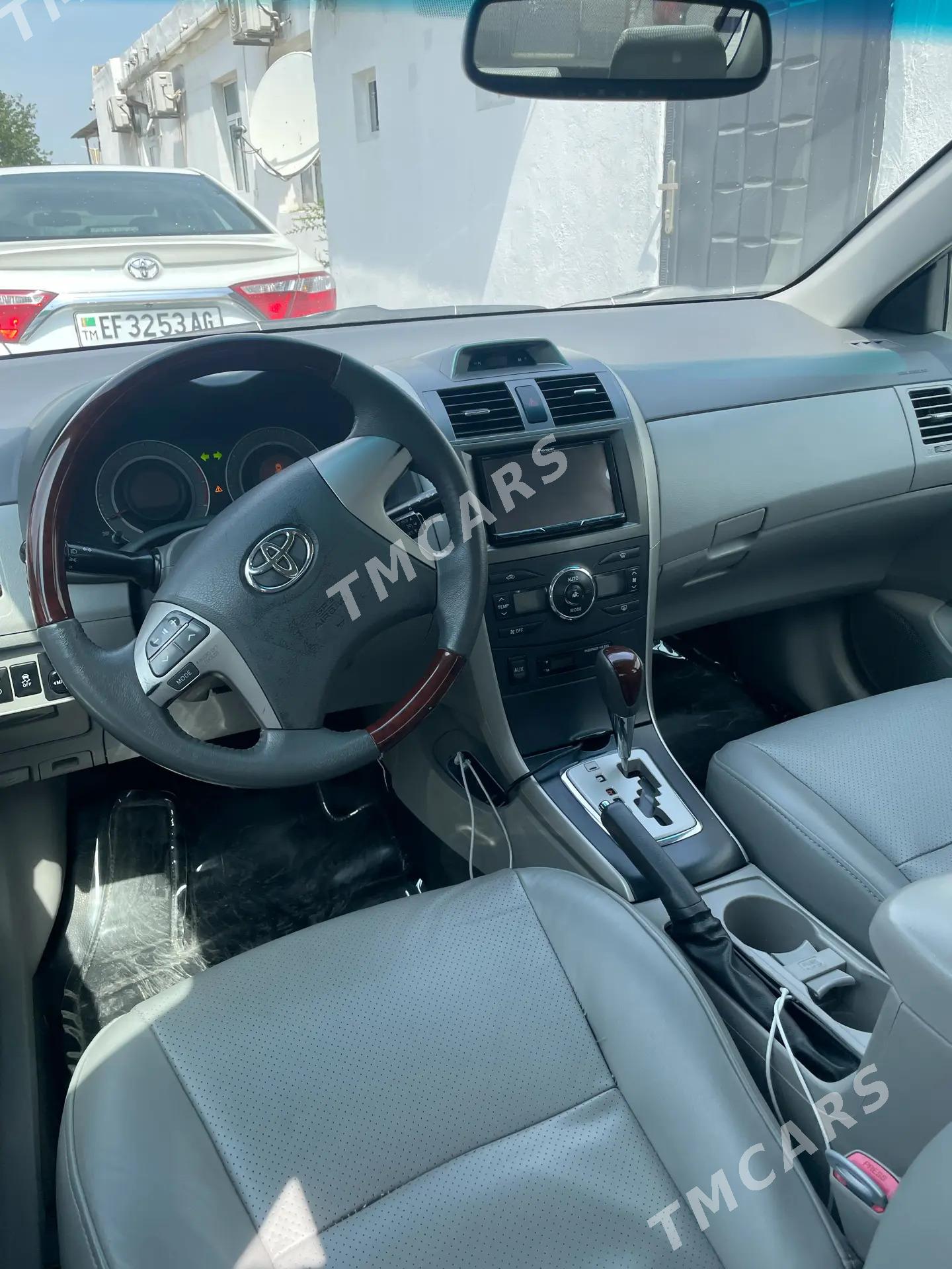 Toyota Corolla 2010 - 200 000 TMT - Ашхабад - img 4