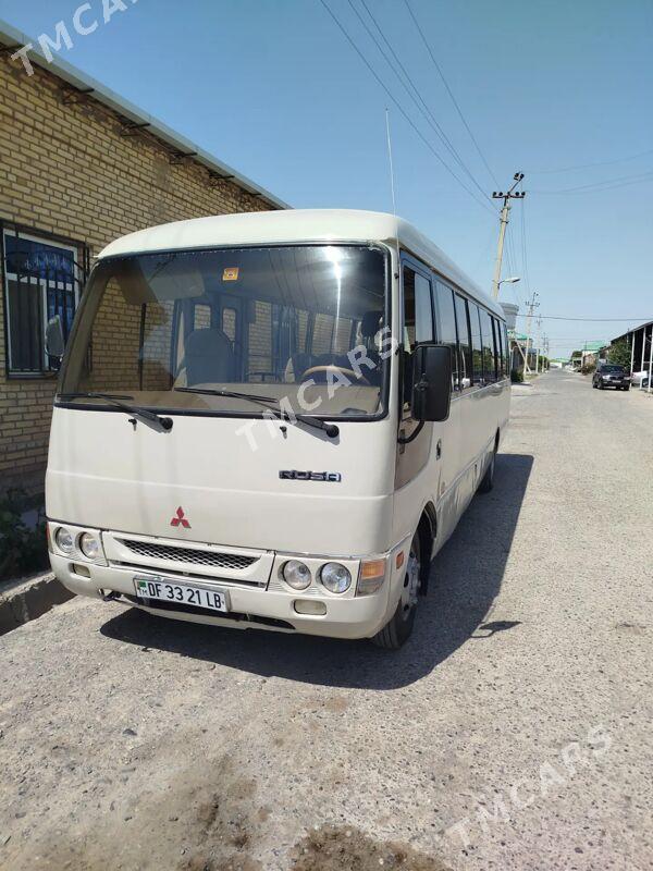 Mitsubishi Rosa 2004 - 240 000 TMT - Туркменабат - img 2