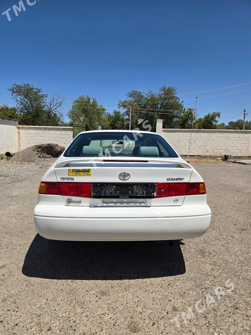Toyota Camry 1997 - 130 000 TMT - Кака - img 3