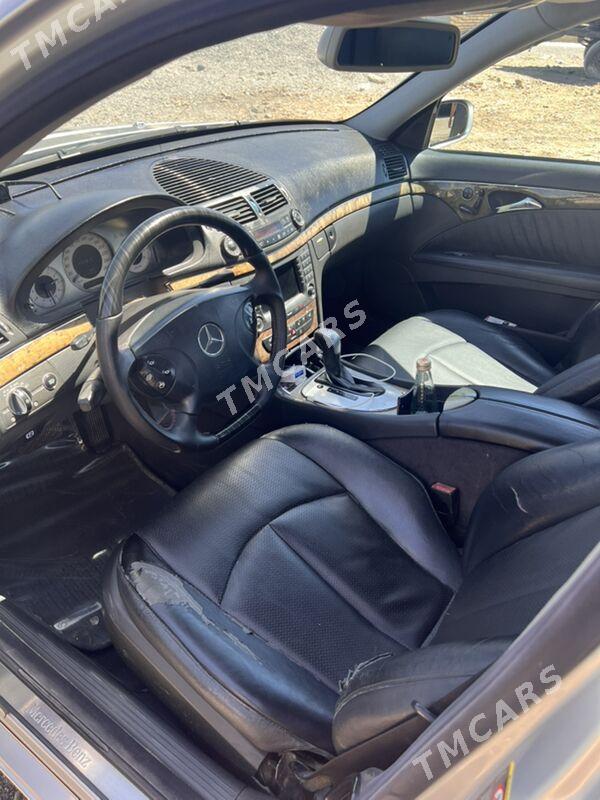 Mercedes-Benz E320 2003 - 125 000 TMT - Теджен - img 5
